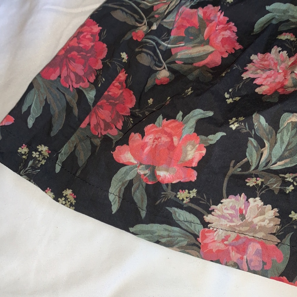 Antonio Melani Black Floral Skirt Size Medium - Picture 7 of 8